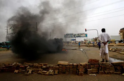 dozens die in sudan as military cancels deal with protesters