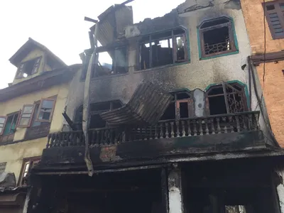 militants   accomplice   policeman killed in early morning gun battle in srinagar