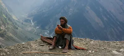 give kashmir unrestricted access to the internet  it s long overdue 