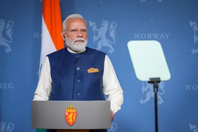  why don t you take some questions   modi s refusal to take press queries spotlit again in norway