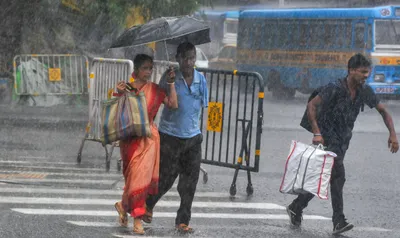 monsoon rains likely to hit india in 1 2 days  met office