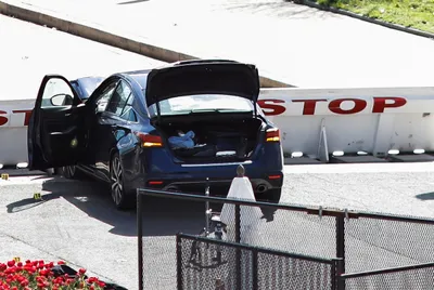 police officer dies after car rams into security barrier at us capitol
