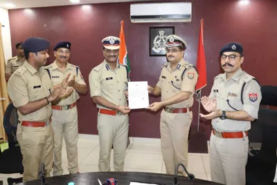 yogi s sit probing vikas dubey matter has officer chargesheeted by cbi for fake encounter