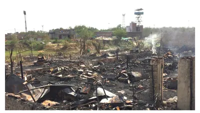 watch  rohingya camp burnt to ashes in delhi