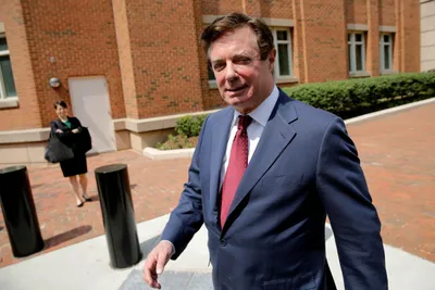 paul manafort allegedly lied about giving polling data to the russians