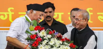 is the rss that ignored gandhi likely to listen to pranab mukherjee 