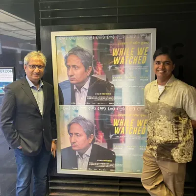in  while we watched   ravish kumar is a picture of courage in perilous times