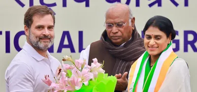 ys sharmila joins congress  likely to boost party s prospects in andhra pradesh