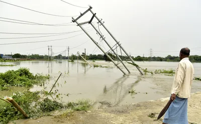 assam floods  two cops killed in rescue operations  death toll rises to 73