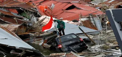 indonesia quake kills at least 35  injures hundreds