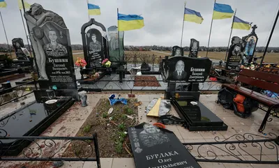as new explosions hit cities  nearly 3 000 ukrainian soldiers dead  says zelenskiy