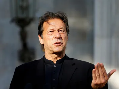 pakistan  imran khan announces protest march to push for early elections