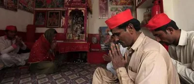 how the babri masjid demolition upended tenuous inter religious ties in pakistan