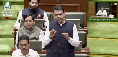 fadnavis   kutta  remark ignites political row  shiv sena  ncp call out negligence in missing link project