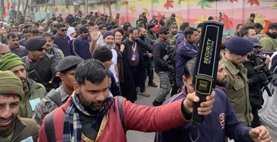 as bharat jodo yatra draws to close  a day of rare bonhomie for srinagar