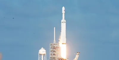 spacex  boeing design risks threaten new delays for us space program