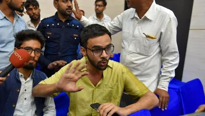 bjp spokesperson makes false claim that umar khalid chanted  hinduo se azadi 