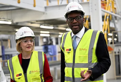 uk finance minister kwasi kwarteng sacked over tax cut fiasco