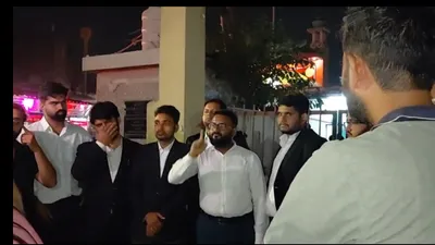 delhi police detain  allegedly beat lawyer who sought release of protesters at sanjay colony post