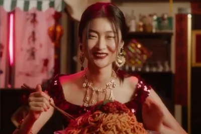 chinese online shopping sites ditch dolce  amp  gabbana in ad backlash
