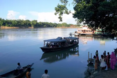 debate  miyah poetry in the time of nationalism