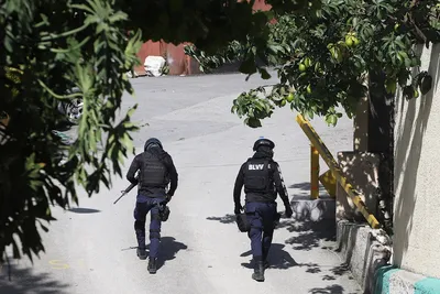 haiti president assassinated  police kill 4 gunmen amidst fear of chaos