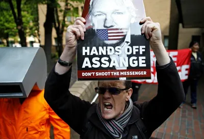 julian assange sentenced to 50 weeks in jail for skipping bail by london court