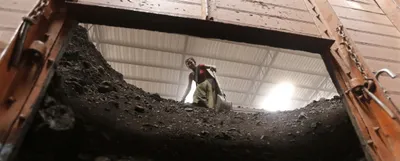 india s annual coal demand rises 9 1  to nearly 1 billion tonnes  minister