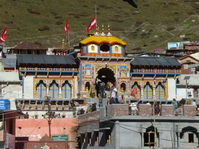 uttarakhand government bows to priests  protest  to scrap char dham devasthanam board