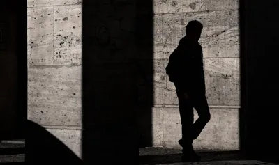 fiction  the slow descent of a journalist s career