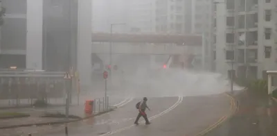 super typhoon heads for hong kong  china after pummelling philippines