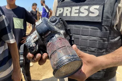 gaza journalists to receive golden pen of freedom award
