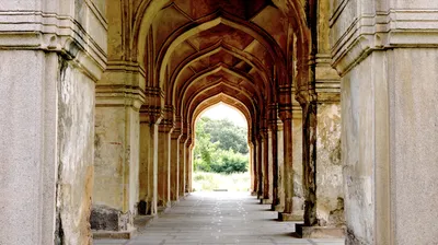it’s the small things   tombs that whisper