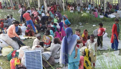 hundreds of indian migrant workers are stranded in nepal