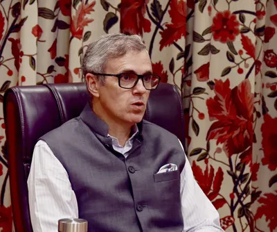omar abdullah is in a bind