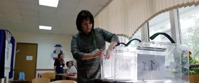 russia elections  kremlin backed parties take a hit