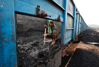 india’s russian coal buying spikes as traders offer steep discounts