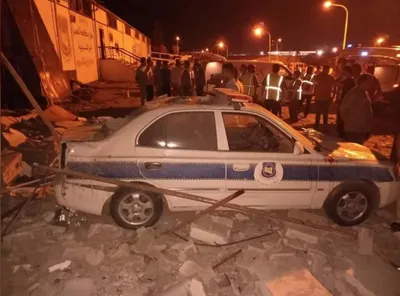 airstrike on tripoli migrant detention centre leaves at least 40 dead