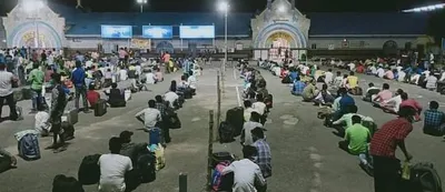  we have been sitting idle   without work  migrants from odisha return to surat mills