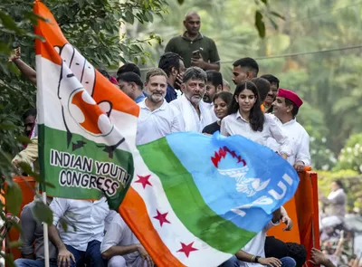 top leaders together  india bloc s march to supreme court was a show of unity