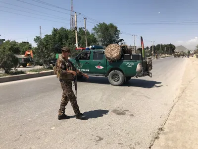 blast targeting us convoy hits kabul  4 us service members wounded