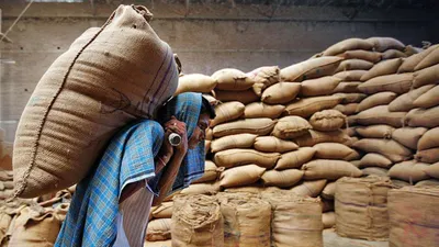 with no clarity on number of migrant workers  food grain distribution in a mess