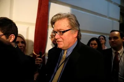 trump breaks with bannon  says former white house aide  lost his mind 