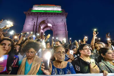  you are not alone   protest at india gate to demand justice for unnao rape survivor