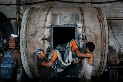 the life of labour  bsnl lays off contractual workers  kanpur leather industry under threat