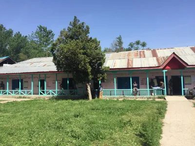 in most kulgam polling stations  agents try – and fail – to convince people to vote