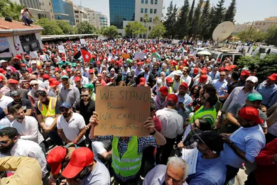 protests continue in jordan even after appointment of new pm