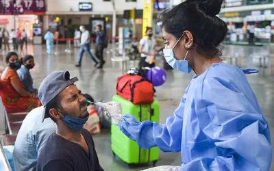 pakistan bans travel from india for two weeks amid covid 19 surge