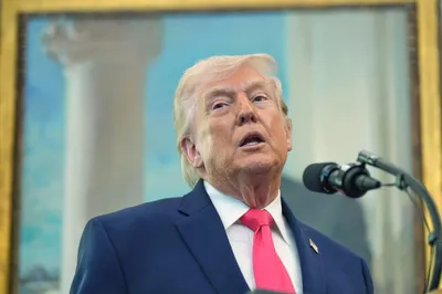 donald trump’s us ratings fall to a record low amid iran war