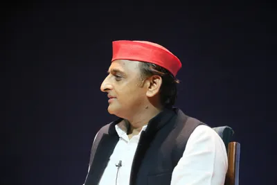 akhilesh yadav to contest lok sabha polls from azamgarh  mulayam from mainpuri
